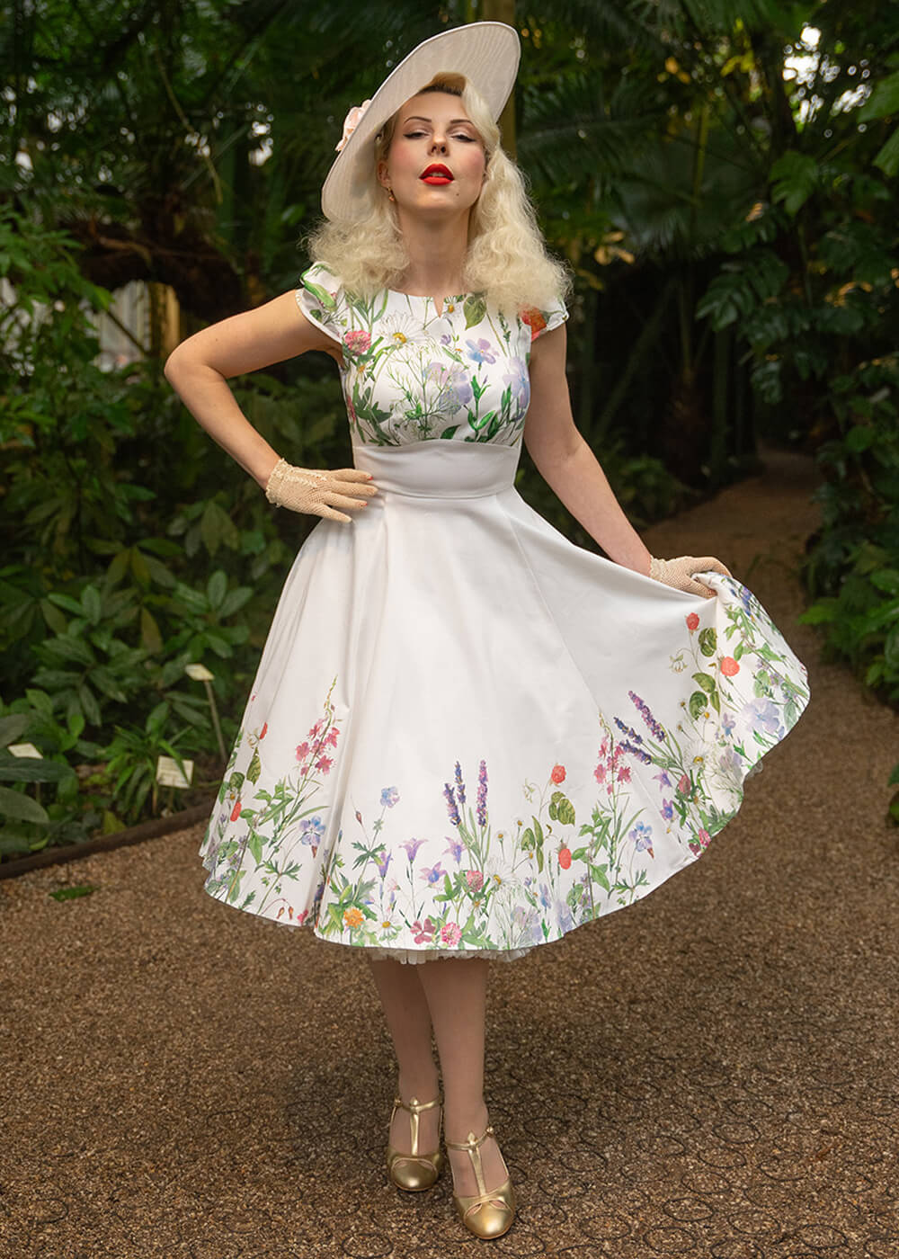 Hearts & Roses Robe Swing années 50 à fleurs automnales Blanche – Image 2