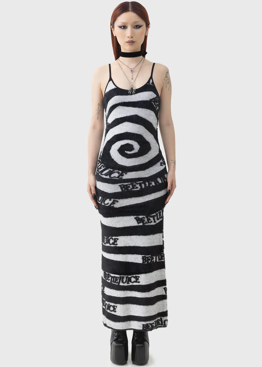 Killstar x Beetlejuice Vertigo Spiral Robe Maxi Tricotée Noir Blanc – Image 5