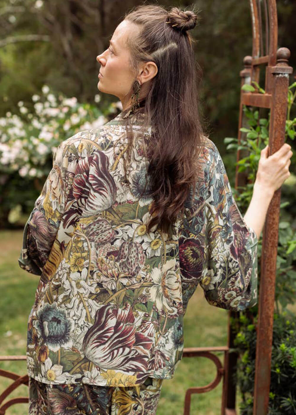 Market Of Stars L'amour pousse sauvage kimono floral court vert – Image 3