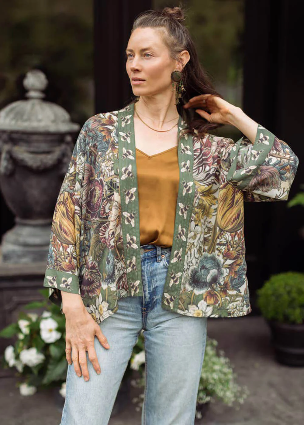 Market Of Stars L'amour pousse sauvage kimono floral court vert