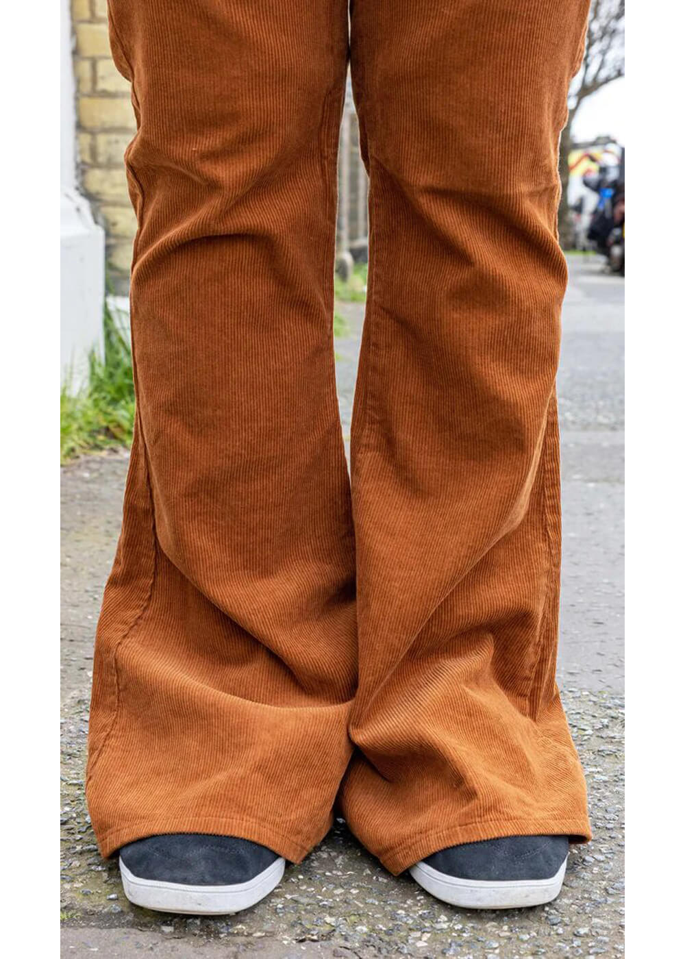 Run & Fly Pantalon Bootcut Corduroy pour Homme Années 70 Tobacco – Image 3