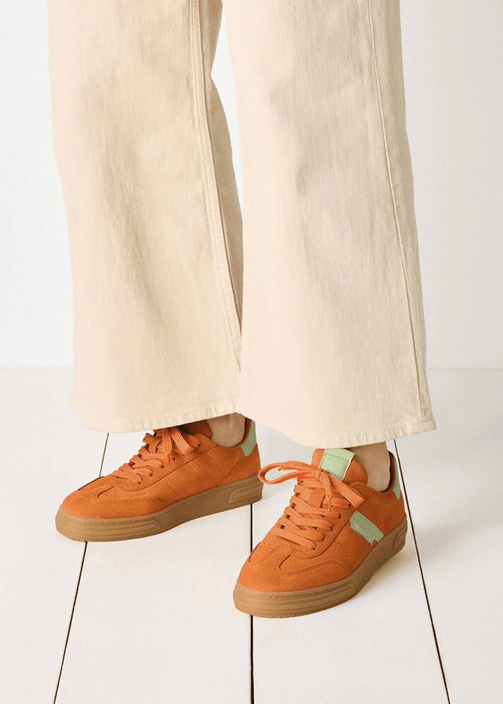 Tamaris Brenna Leren 70's Gympen Sneakers Oranje – Image 3