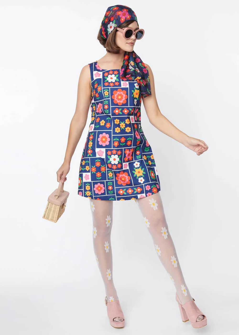Unique Vintage Smak Parlour Wallpaper Floral 60's Mini Jurk Blauw Wit – Image 7